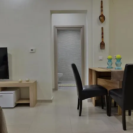 Antonis Apartmán Kateríni